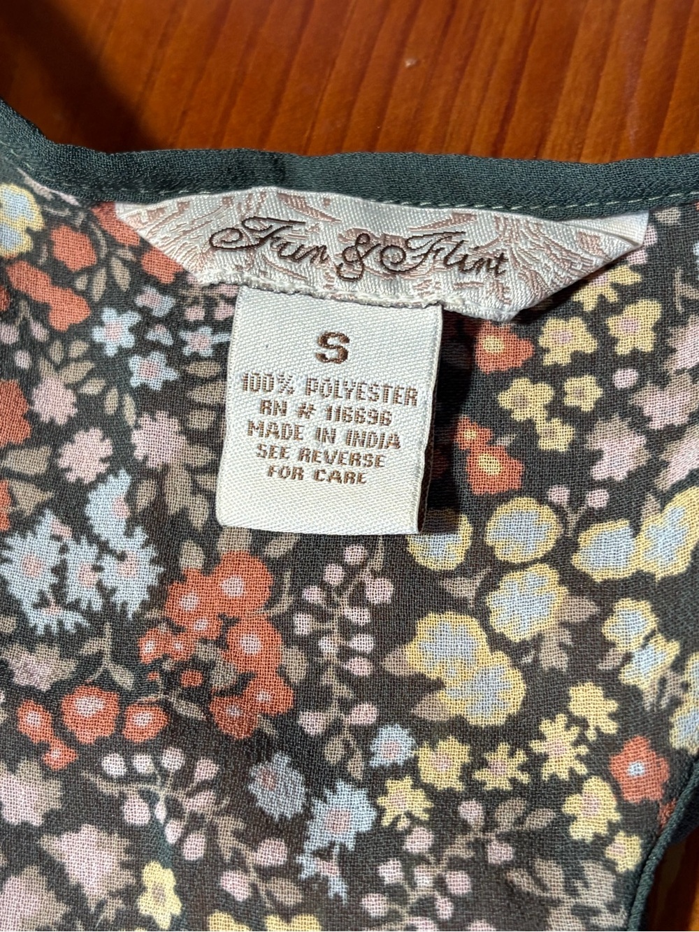 Fun & Flirt Floral Racerback Tank Top | Size Small | Ditsy Boho Sleeveless Top - Picture 3 of 3